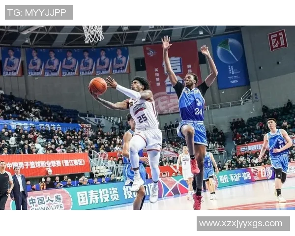 2015年新疆队与同曦队激战回顾：精彩瞬间与赛季亮点分析