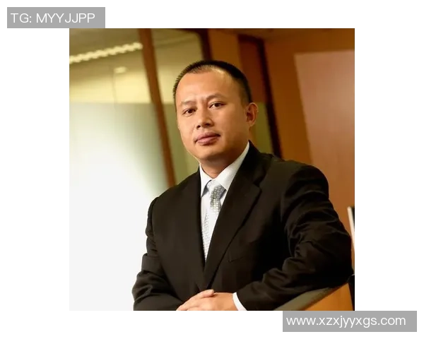 张帆的成长之路:从普通学生到行业领军人物的奋斗故事 张帆的成长之路:从普通学生到行业领军人物的奋斗故事